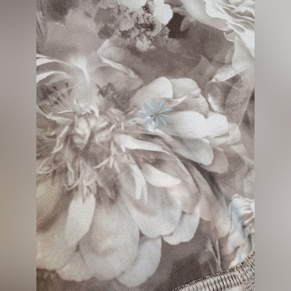 Athleta Elation Printed Tight Antionette Velvety Pink - Picture 7 of 7